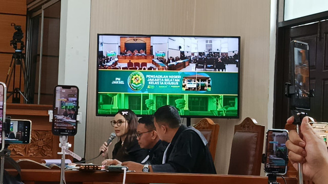 Sidang Nikita Mirzani: Saksi Ahli PPATK Diprotes, Dugaan TPPU Dipertanyakan